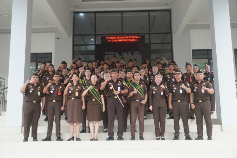 Kegiatan Apel Pencanganan WBK dan penandatanganan Komitmen Bersama pada Kejaksaan Negeri Cianjur