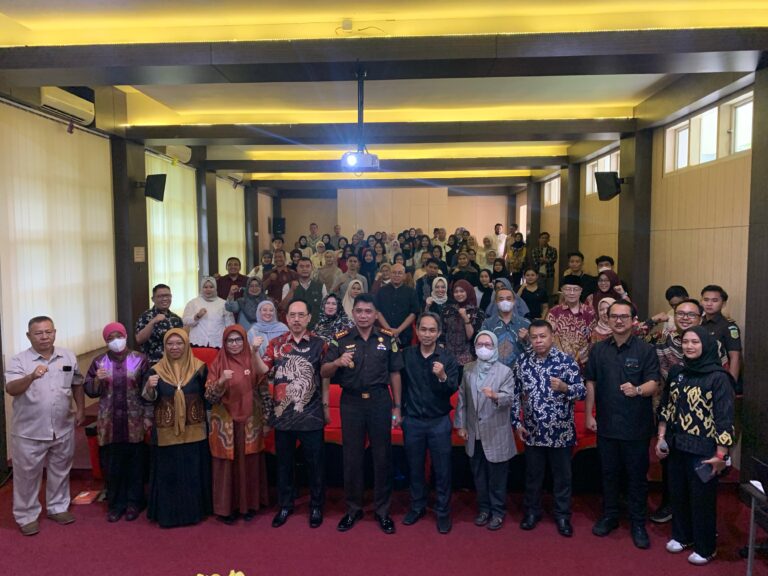 Kepala Kejaksaan Negri Cianjur di Undang oleh Universitas Suryakencana sebagai Narasumber dengan tema Menyongsong Tegaknya Hukum yang berkeadilan berdasarakan KUHP Nasional sebagai Pilar Utama