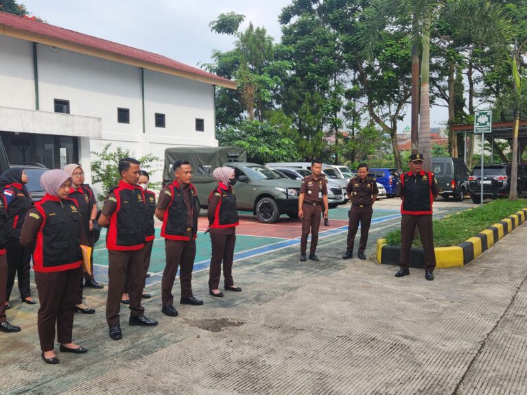 Penggeledahan Tim Penyidik Kejaksaan Negeri Cianjur